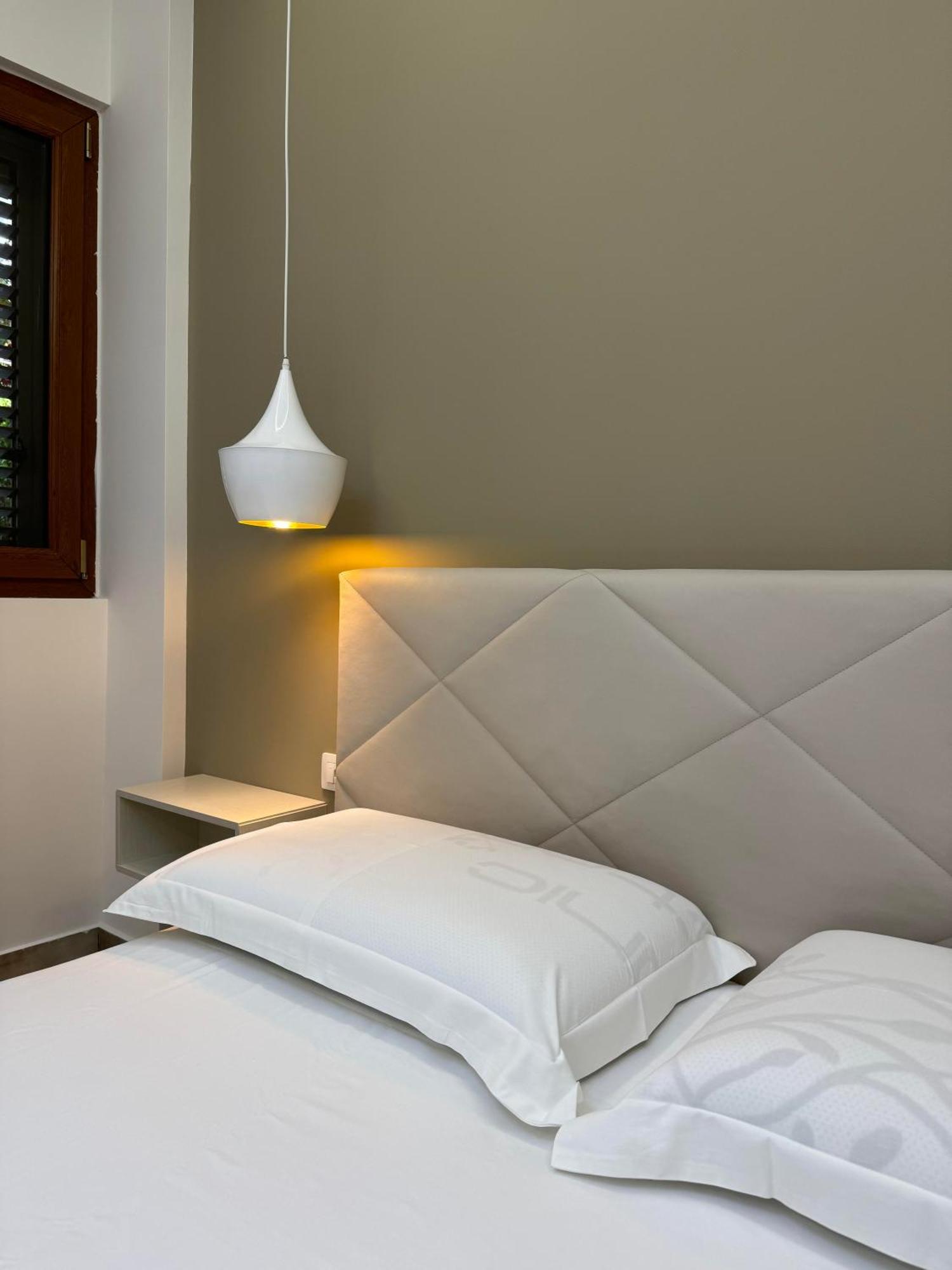 Guest Room Angolo Toscano Vlorë エクステリア 写真