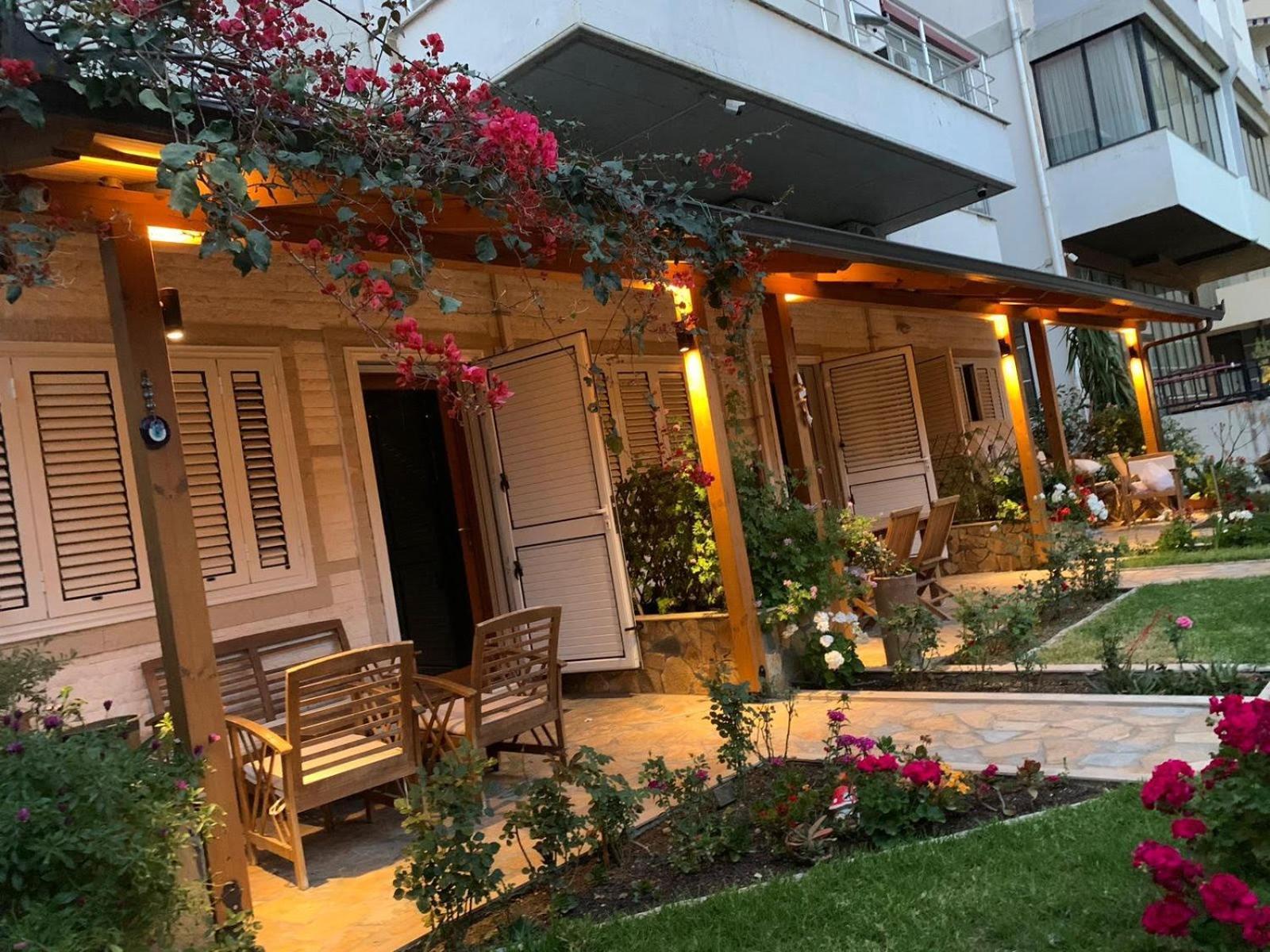 Guest Room Angolo Toscano Vlorë エクステリア 写真