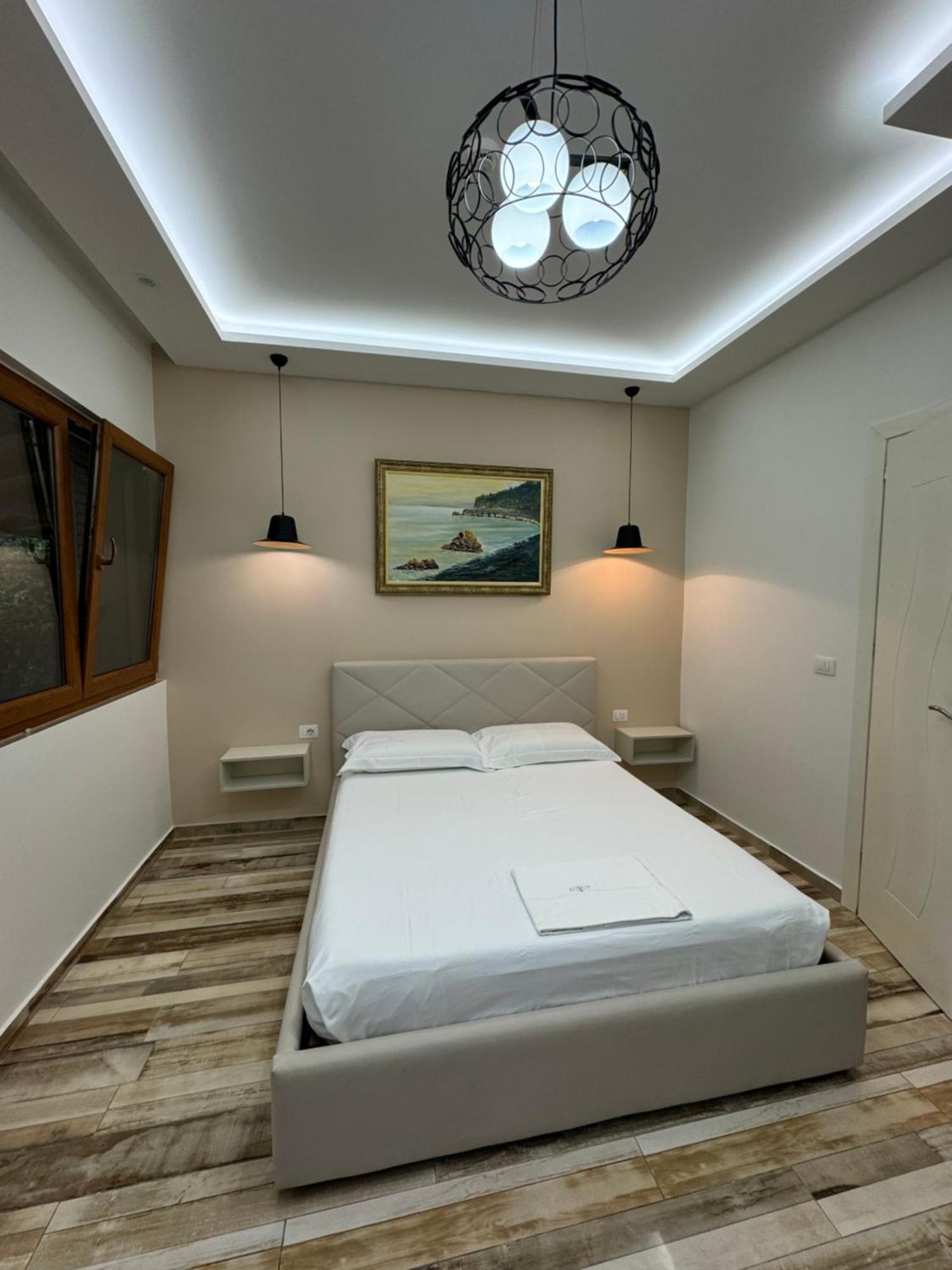 Guest Room Angolo Toscano Vlorë エクステリア 写真